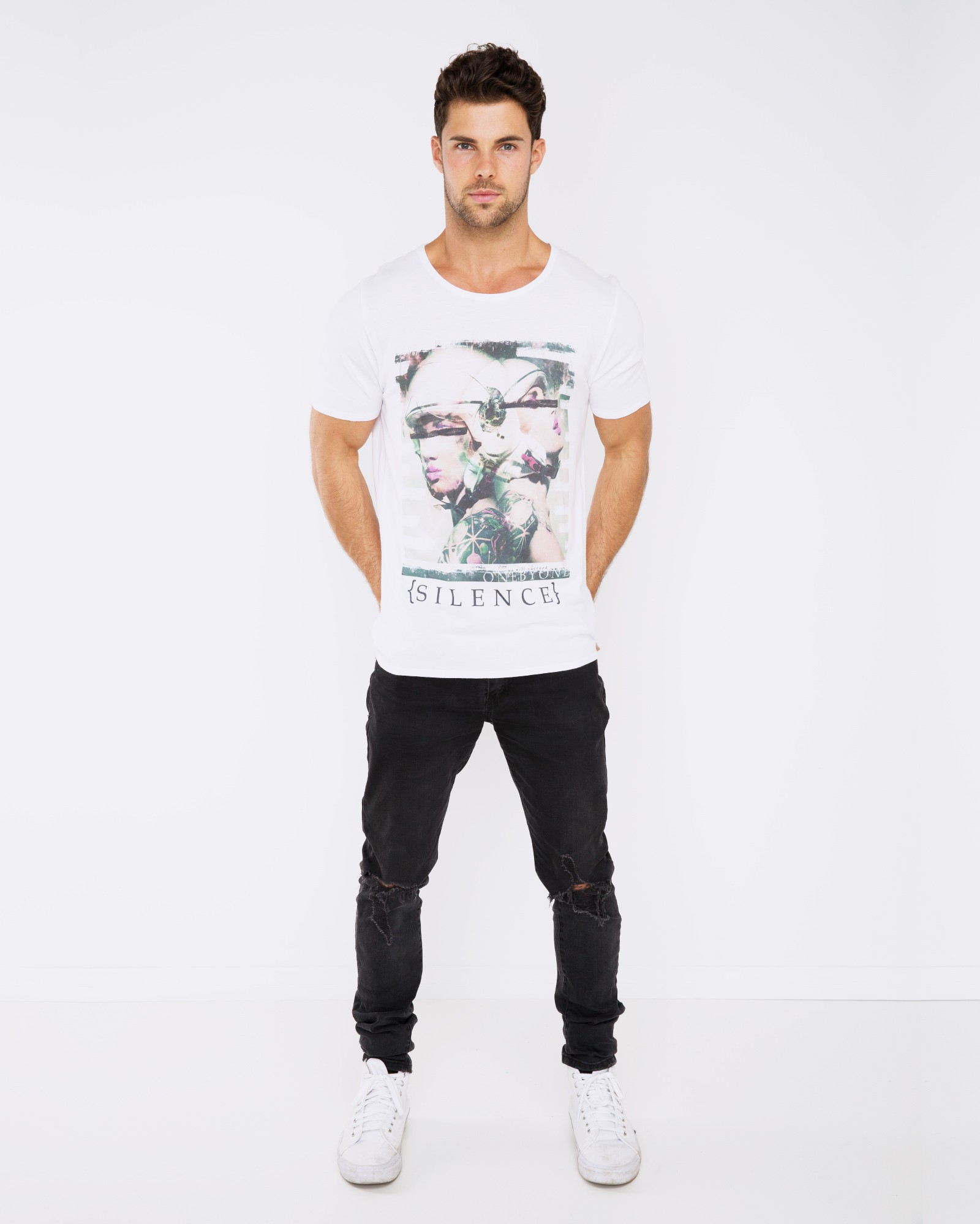 SILENCE WHITE TEE