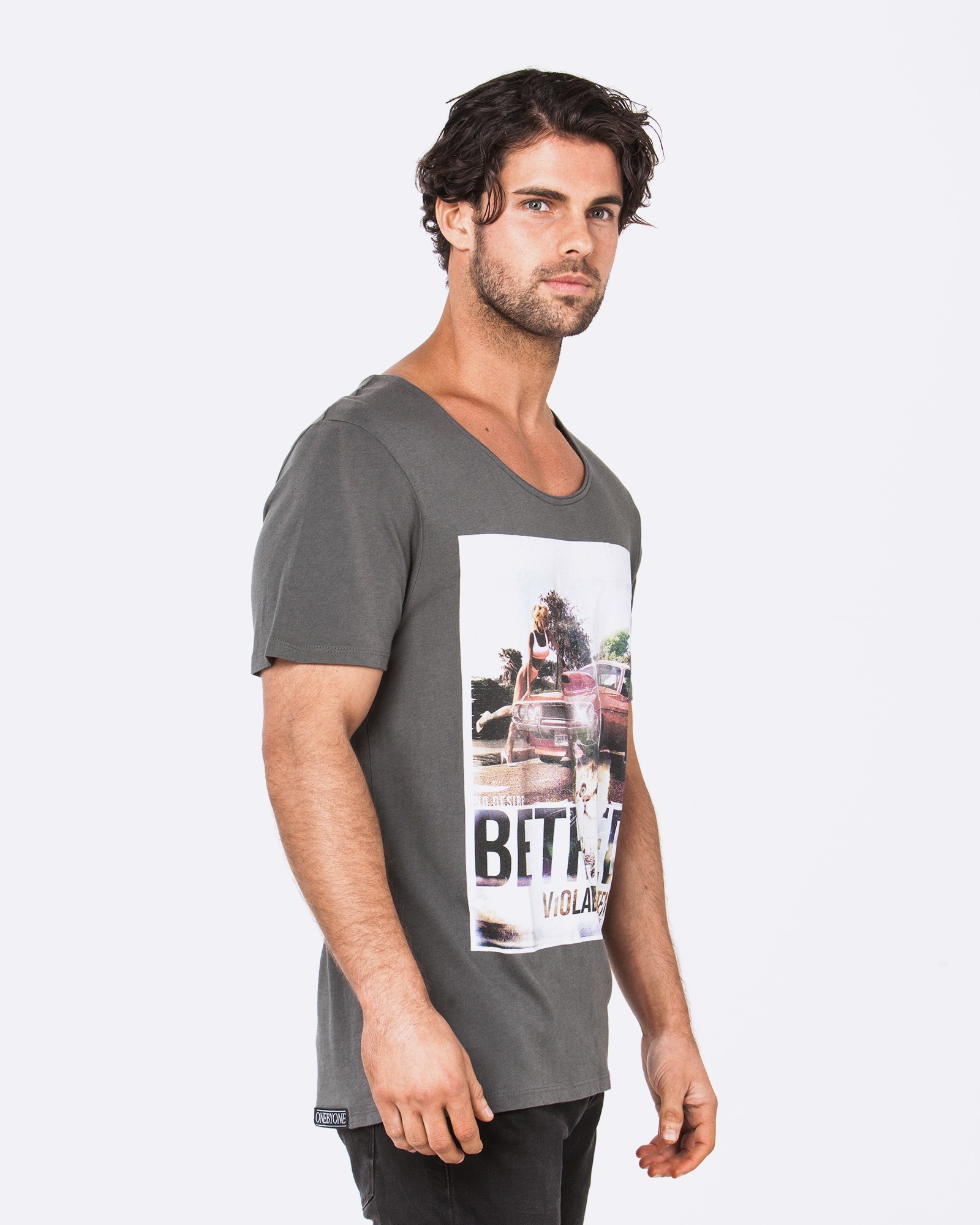 BETRAYED GREY TEE