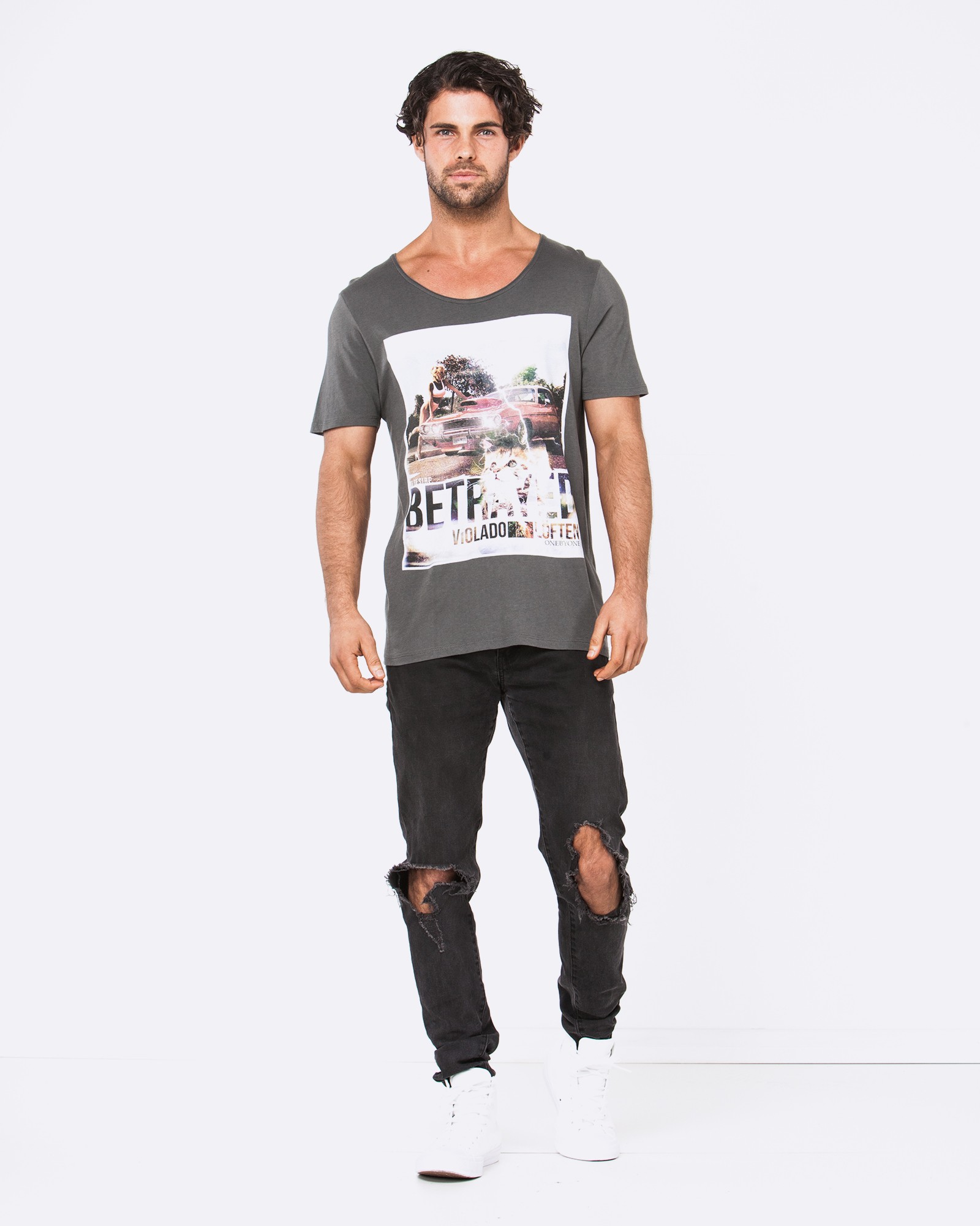 BETRAYED GREY TEE