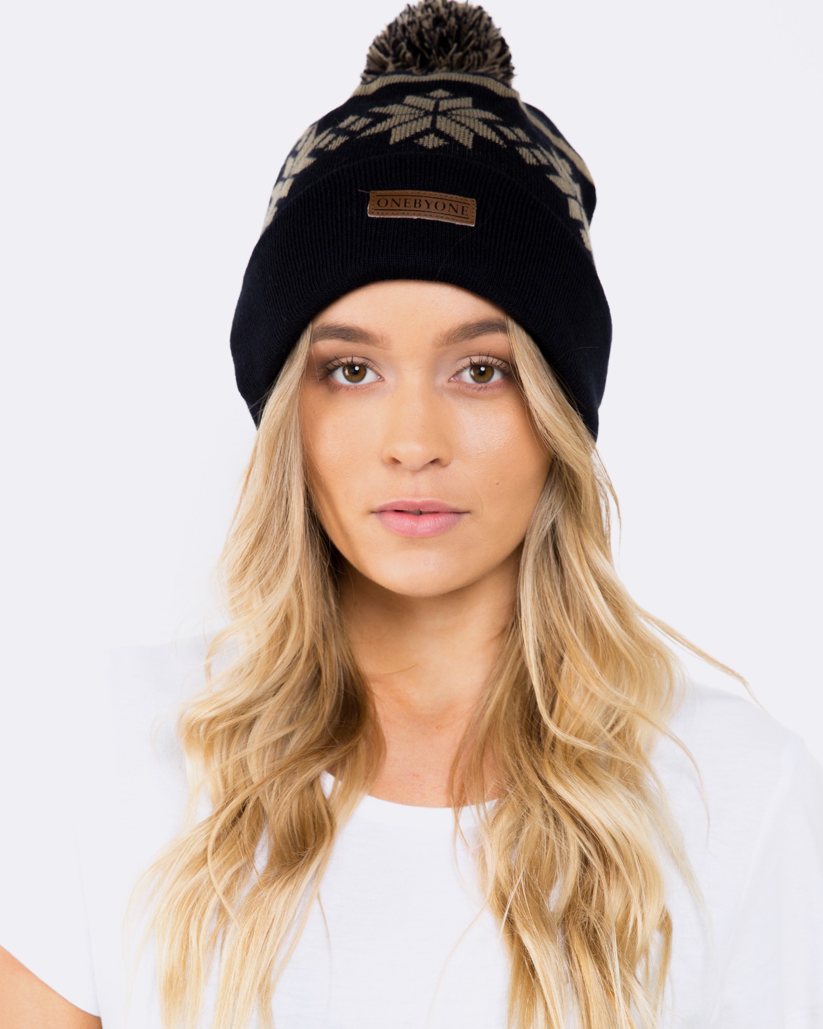 SNOWFLAKE BEANIE