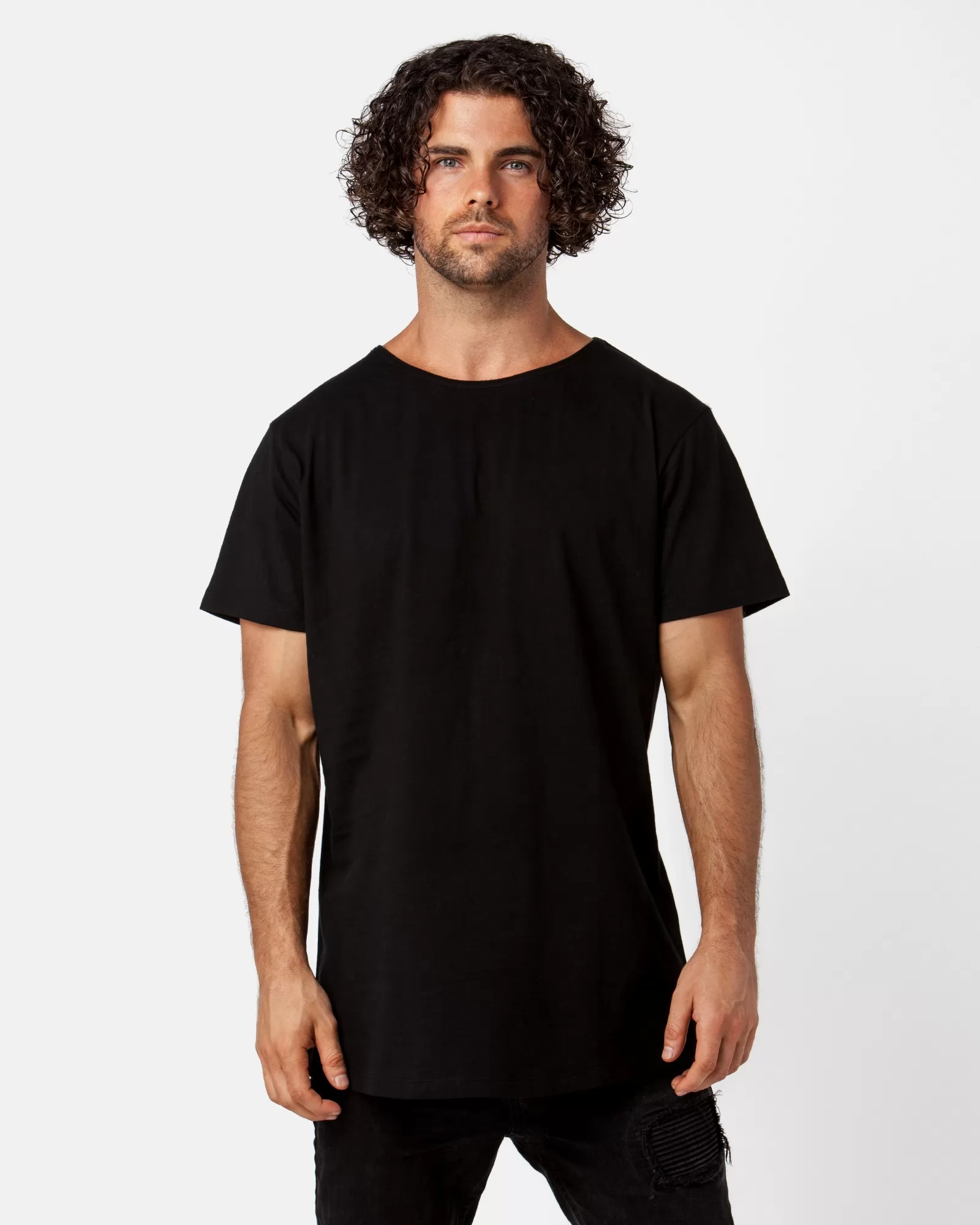 CLASSIC BLACK TEE CLASSIC BLACK TEE