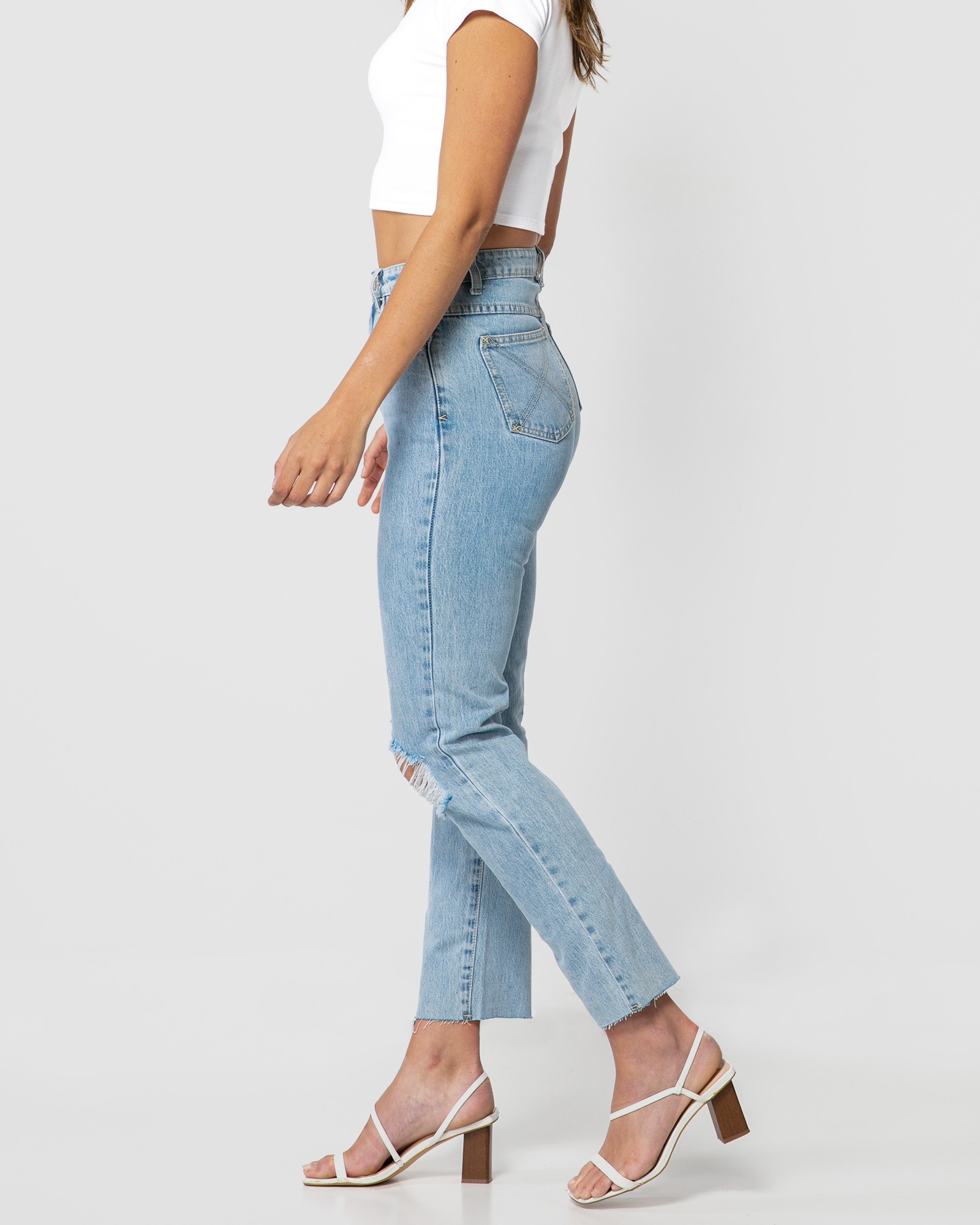 ARIANA JEANS