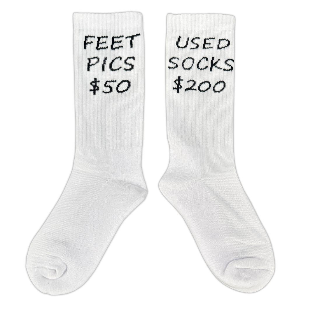 FEET PICS WHITE SOCKS