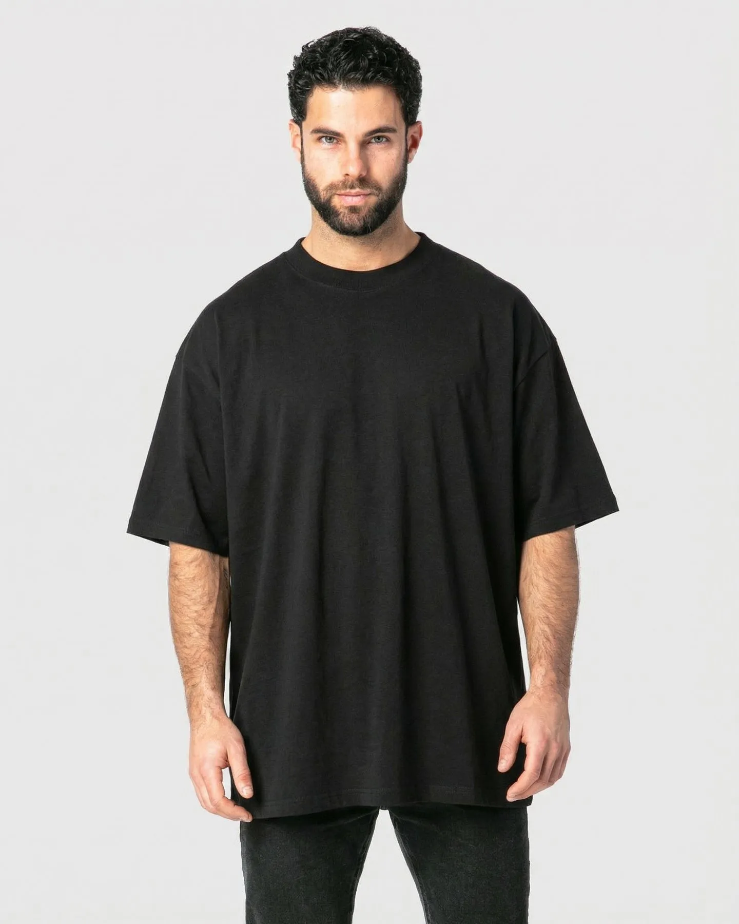 HEAVYWEIGHT BLACK TEE HEAVYWEIGHT BLACK TEE