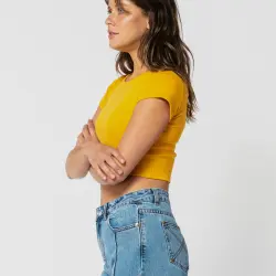 CLASSIC MUSTARD CROP TEE