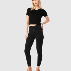 PREMIUM BLACK KNIT TEE
