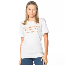MY TUMMY HURTS BUT I'M BEING BRAVE WHITE TEE