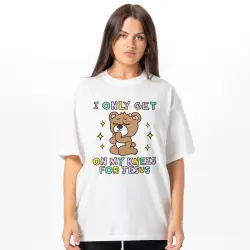 KNEES FOR JESUS WHITE TEE