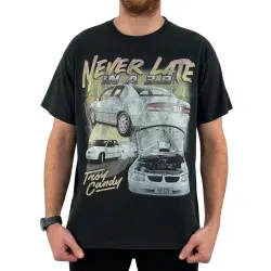 VINTAGE NEVER LATE T-SHIRT