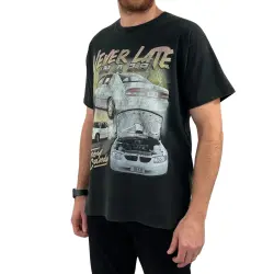 VINTAGE NEVER LATE T-SHIRT