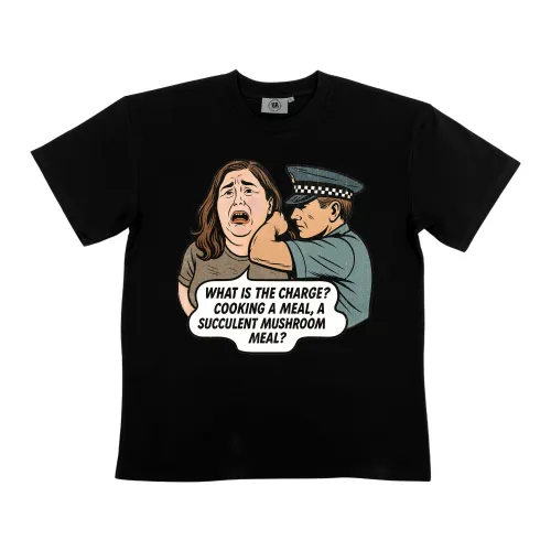 BLACK SUCCULENT MUSHROOM MEAL TEE