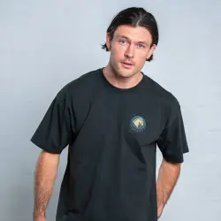 VINTAGE NOTHING HITS LIKE A CARLTON DRY F&B T-SHIRT