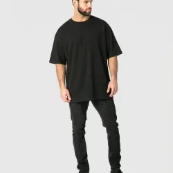 HEAVYWEIGHT BLACK TEE