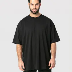 HEAVYWEIGHT BLACK TEE
