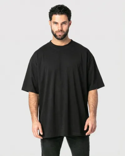 HEAVYWEIGHT BLACK TEE